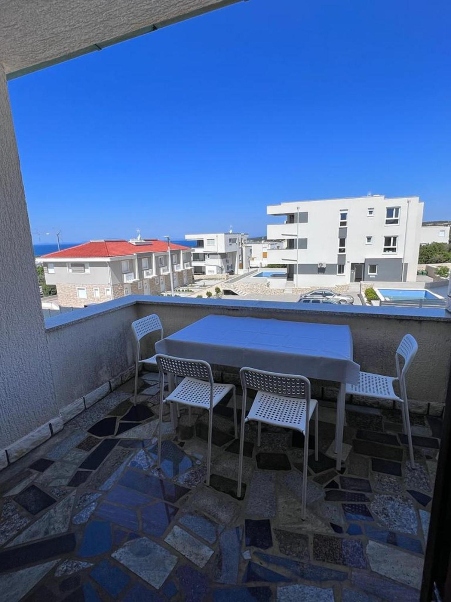 Sun N' Fun Apartments With Pool Novalja Zewnętrze zdjęcie